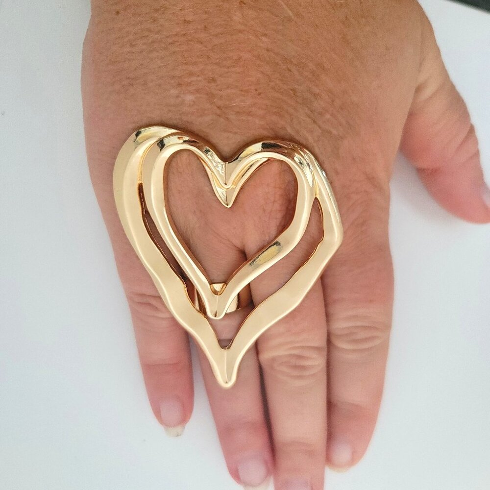 Giant Heart Ring NWOT